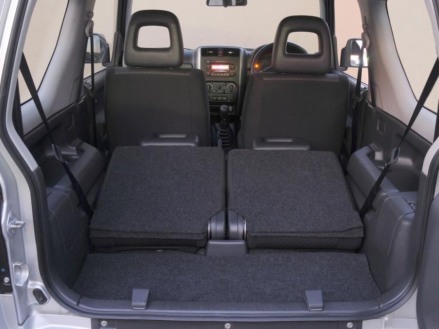  Suzuki Jimny 2006 года  (ZA) (фото 13 из 21)